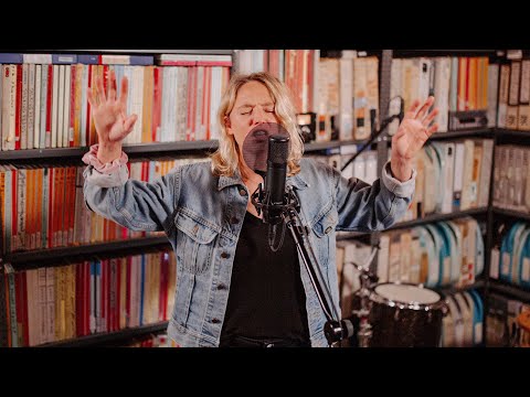 Lissie - Cowboy Take Me Away - 5/8/2019 - Paste Studios - New York, NY