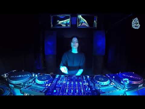 The Blue Oyster: MERVH / 16.06 / 19 - 20