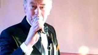 Bill Bennett Sings Dean Martin