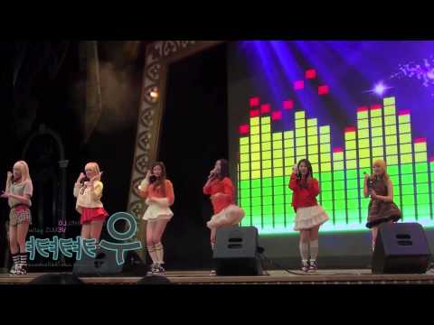 HelloVenus ♣ What Are You Doing Today Mirrored Fancam ► Handheld Mic