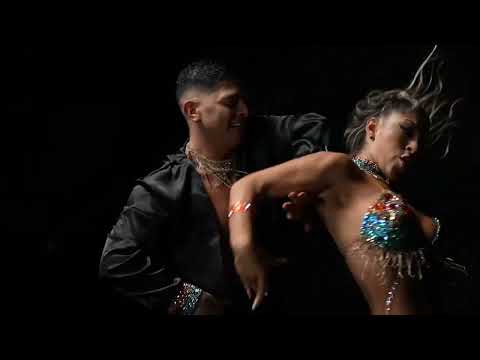 Karen y Ricardo. A calzón quitao !!!