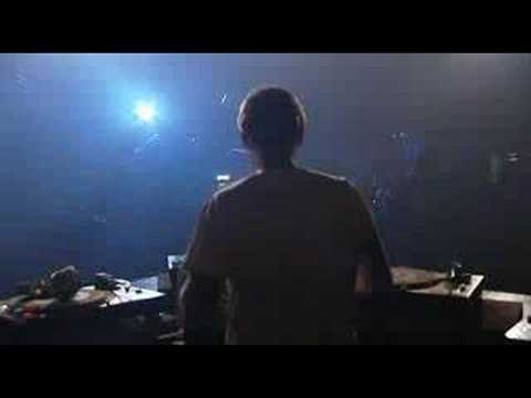 Armin van Buuren feat Ray Wilson - Yet Another Day