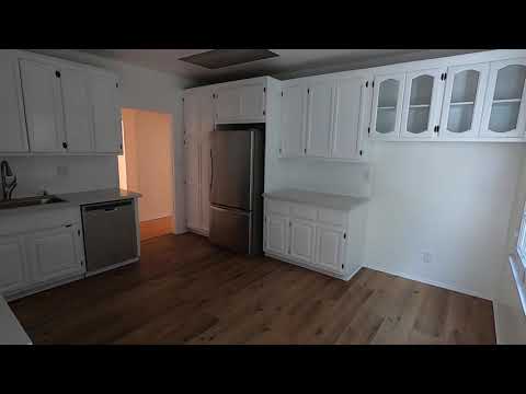 PL9156 - Huge & Bright Upper 2 Bed Spanish Art Deco Apartment For Rent!