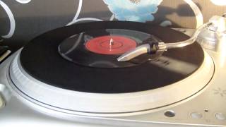 Lurkers - Pills (Beggars Banquet 1978).