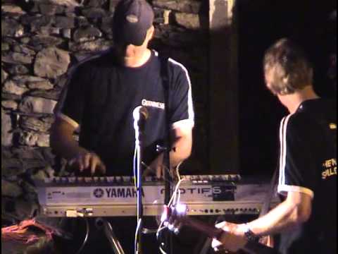 Puur - Play that funky music - HITW - UK 2003 Bowness.m4v