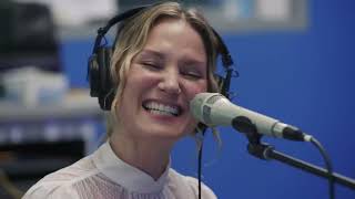 Jennifer Nettles - O Holy Night/ Hallelujah (Leonard Cohen Cover)