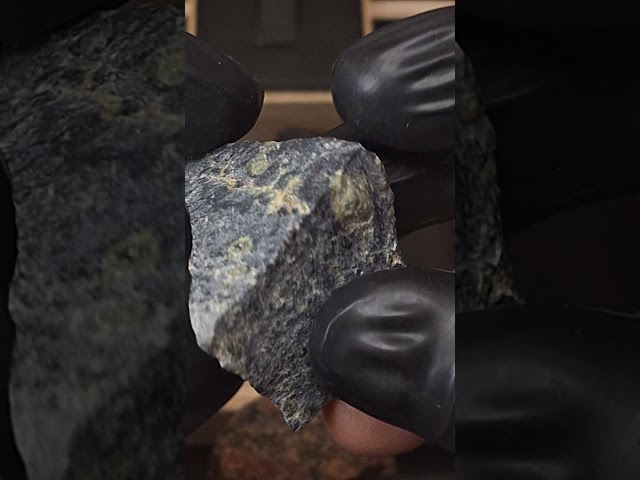 حجر جاسبر كمبابا خام طبيعي