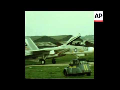 SYND 31 5 75 GISCARD AT AIRSHOW