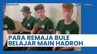 Viral, Sekelompok Remaja Bule Antusias Belajar Mainkan Musik Hadroh, Ekspresi Serius Jadi Sorotan