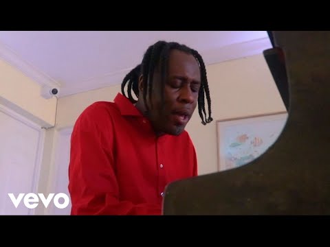 Unknown Gringo - Struggles (Official Music Video)