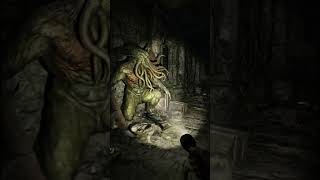 POV: enciendes la linterna y ves a Cthulhu en la oscuridad