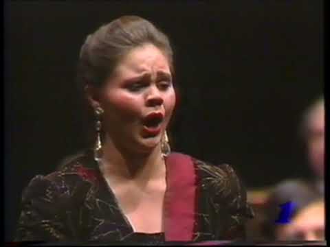 Mariette Greeff sings "When I Am Laid In Earth" by  Purcell.
