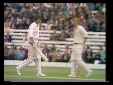 MIKE PROCTER 94 TONY BROWN 77* GLOUCESTERSHIRE v SUSSEX GILLETTE CUP FINAL LORD'S SEPTEMBER 1 1973