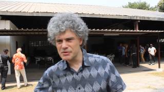 FABRIZIO CASSOL  au micro de la Halle de la Gombe