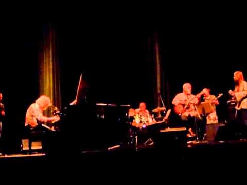 Marcos Valle,Roberto Menescal e Patrícia Alvi - Bossa entre Amigos