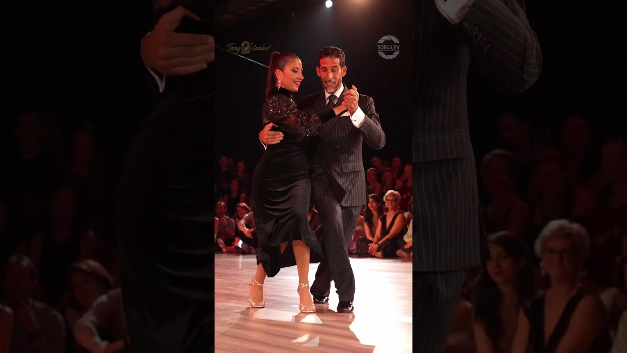 Video thumbnail for Virginia Gomez & Christian Marquez (Los Totis) – Milonga, Vieja Milonga