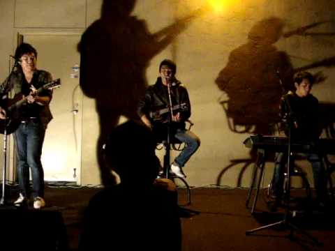 100909 It's Acoustic Time 3 - Use Somebody (cover) - Jesse Barrera, Michael Carreon, & Alan Ladan
