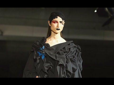 Yohji Yamamoto | Full Show | Womenswear | Paris Fashion Week | Fall/Winter 2017/2018