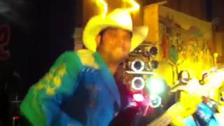 GRUPO LABERINTO la boquita roja en vivo desde Aurora colora