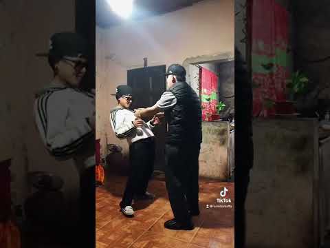 Luisitoduffo bailando perreo bolichero