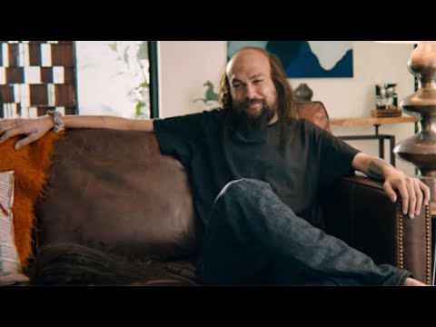 Jason Momoa revela "real" aparência em campanha para o Super Bowl