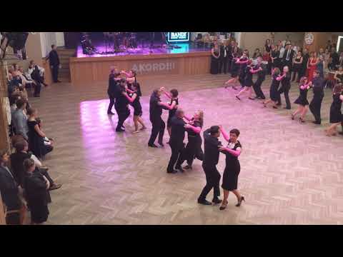 Jarní ples 2020 / I - Vystoupení super pokročilých manželských párů