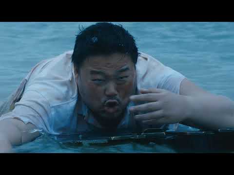 Coca-Cola public service advertisement series：swimming pool