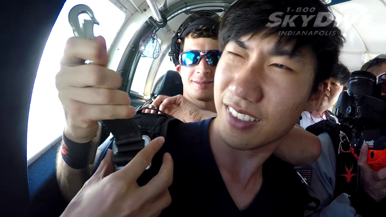 Jihun Jeong's Tandem skydive!