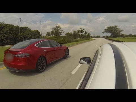 Tesla Model S P85 vs 2008 Mitsubishi Evo GSR street Race from a Dead Stop