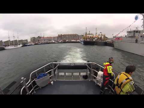 KNRM HvH even langs in Scheveningen