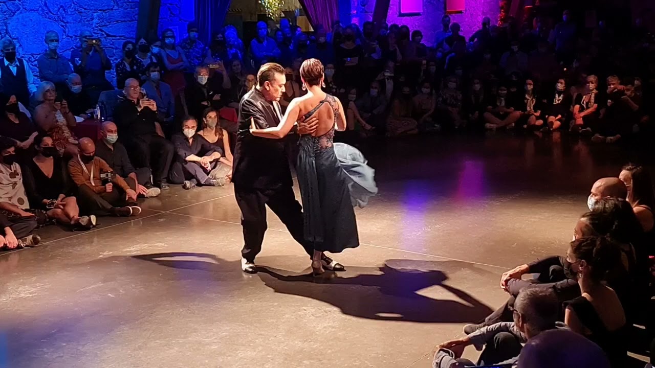 Juana Sepúlveda y Chicho Frúmboli.   Indio manso - C. Di Sarli.  MAA Nov'21