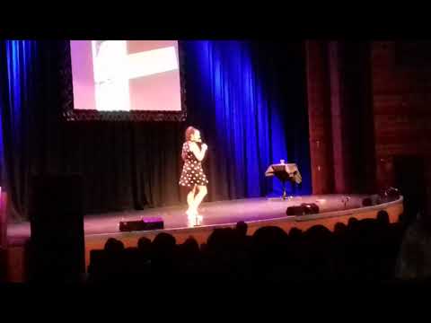 セレステ・バーバー...エディンバラ・フェスティバル 3/8/2019 (Celeste Barber ...Edinburgh Festival 3/8/2019)