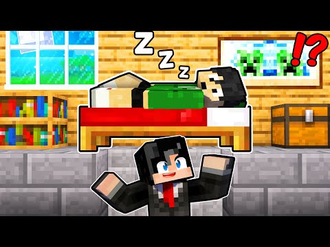 Clyde Charge - I Spent 24 Hours in ESONI's House in Minecraft!