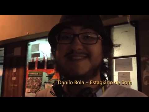 Equipe canta "Faroeste Caboclo"