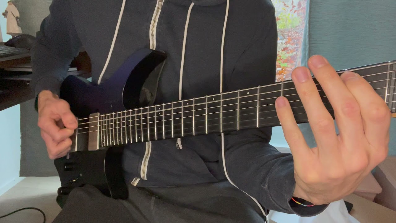 Roberto Barlocci playing the distorted Blur Song 2 power-chord riff on electric guitar