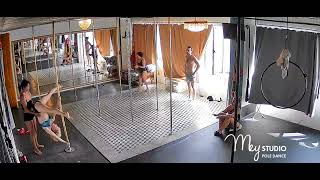 Pole Dance instrutora Gaby.Pole - Mey Pole Dance Studio