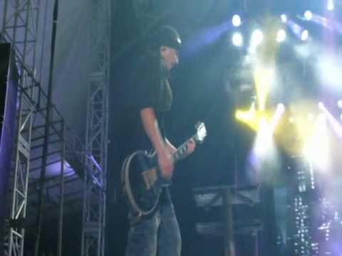 Tokio Hotel - Forever now live at Singfest 2010