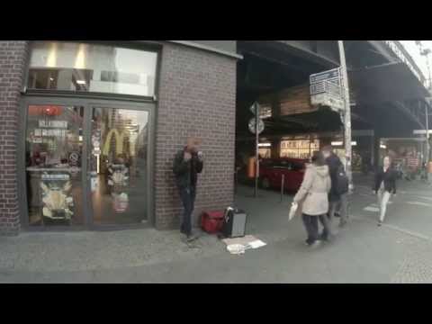 Sean Bradford - Berlin street performance