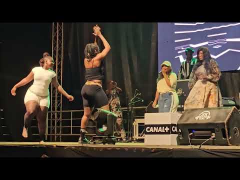 La prestation de Miss wedra