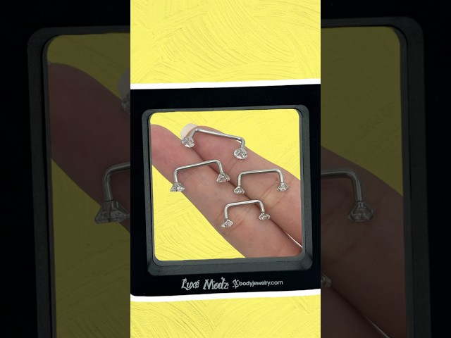 Vídeo relacionado con WARRIOR Piercing estéril Dermal Anchor Barbell Titanio G23 Barra Surface con discos 14G (1,6 mm) con dos bolas de 5 mm (PTS-04), Titanio