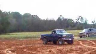 preview picture of video 'Ford Truck Playing In Mud At Freakshow 7 In Wilson, NC'