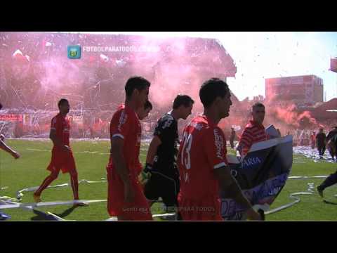 "Recibimiento de Independiente. Independiente - Racing. Fecha 5. Torneo Primera División 2014.FPT" Barra: La Barra del Rojo • Club: Independiente