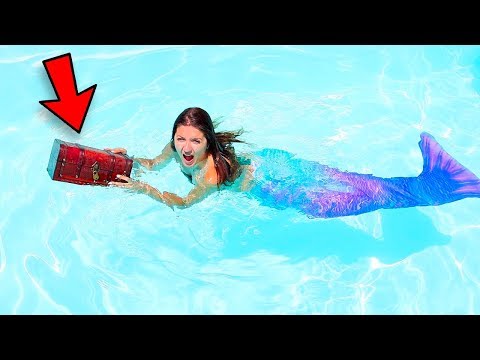 TROVIAMO UN BAULE MISTERIOSO IN PISCINA! *Signor S*
