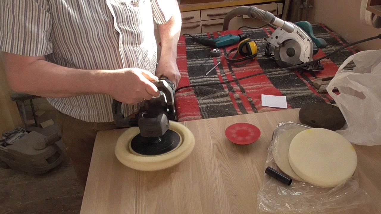 Машина полировальная Makita 9237CB  1200Вт ф180мм 0-3200об/м 3.4кг