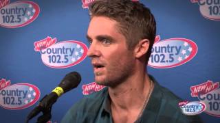 Brett Young - You Ain't Here to Kiss Me