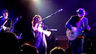 Pj Harvey &amp; John Parish - A Woman A Man Walked By  - Berlin 2009