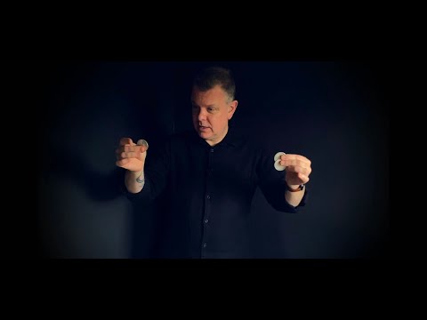 BEST 3 FLY EVER!!! (Ungimmicked Coin Magic) - Schmetterling