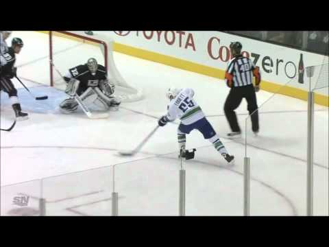 Canucks vs Kings Andrew Ebbett Goal 2-0  11/10/11