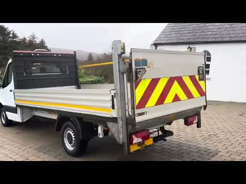 2020 Mercedes-Benz Sprinter Dropside with Taillift - Image 2