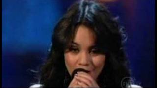 Vanessa Hudgens - The Christmas Song [Live]